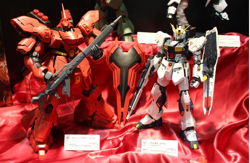 ガンプラMG Ver Ka サザビー、ガンダム、ZZガンダム、νガンダムに